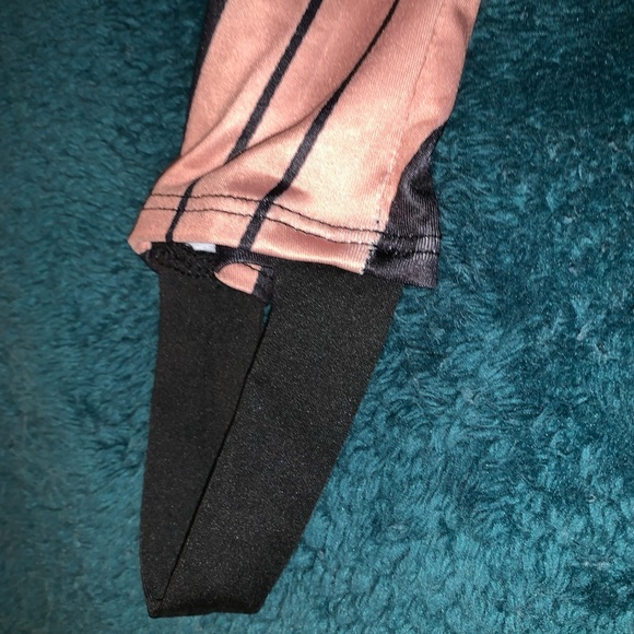 Black and Nude Leggings - Picture 3 of 5